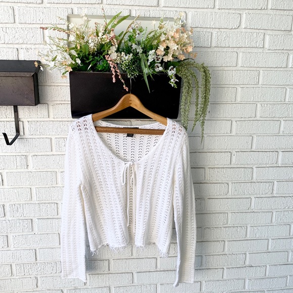 Mauaice Sasson Sweaters - Mauaice Sasson White Long-Sleeve Cardigan Sweater